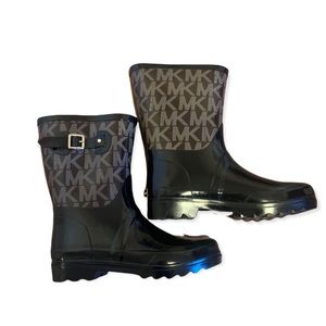Michael Kors rain boots size 10